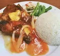 Hình ảnh Cơm đùi gà sốt kem