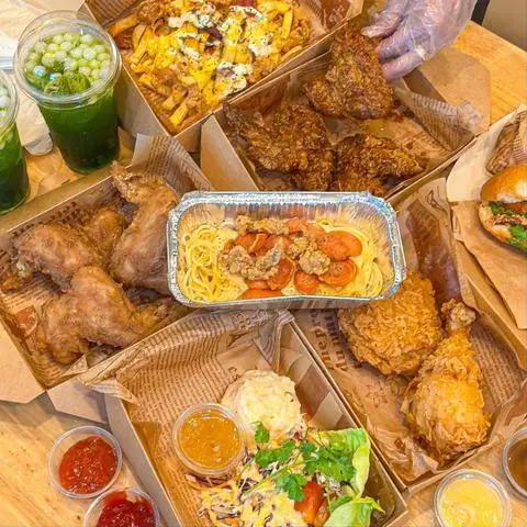 Hình ảnh PLV Chicken - Gà Rán & Cơm Gà - Lê Văn Duyệt
