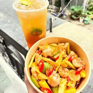 Hình ảnh Combo nhỏ Chân gà rút xương sốt Thái + Trà tắc