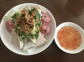 Hình ảnh Bánh ướt chả lụa - nem