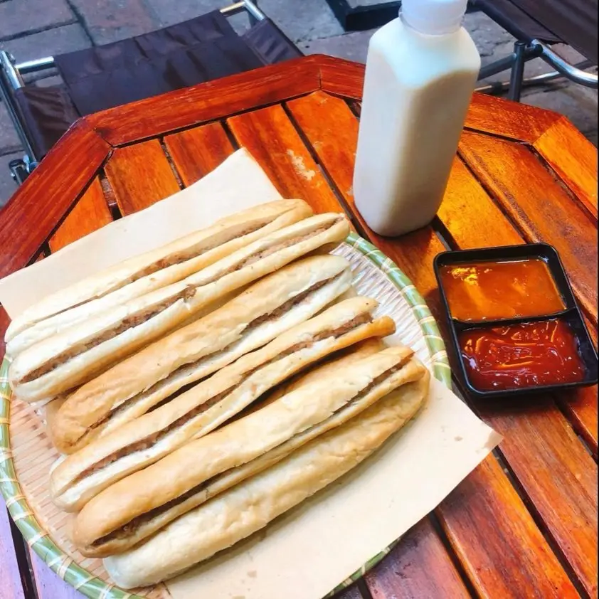 Hình ảnh Bánh Mì Que