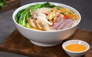 Hình ảnh Hủ tiếu hải sản tôm tít