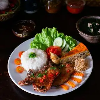 Hình ảnh Cơm sườn đặc biệt