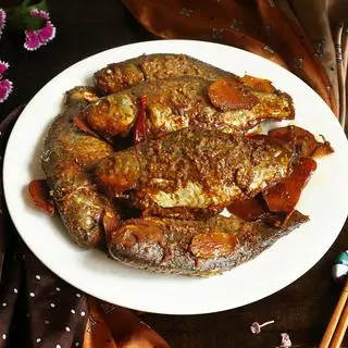 Hình ảnh Cá diếc kho tương bần