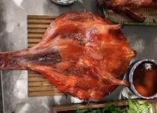 Hình ảnh Vịt quay tỳ bà rút xương da giòn - 1 con