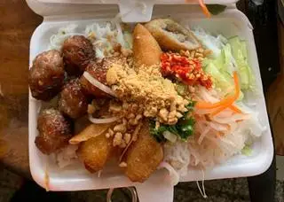 Hình ảnh Bún nem nướng