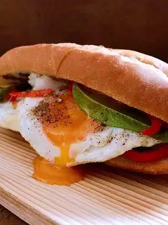 Hình ảnh Bánh mì ốp la