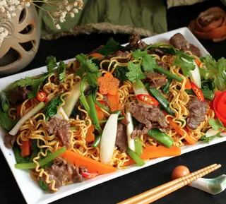 Hình ảnh Mì xào bò