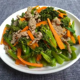 Hình ảnh Cơm bò xào bông cải