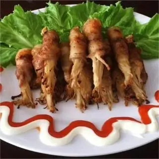 Hình ảnh Bò cuộn nấm nướng