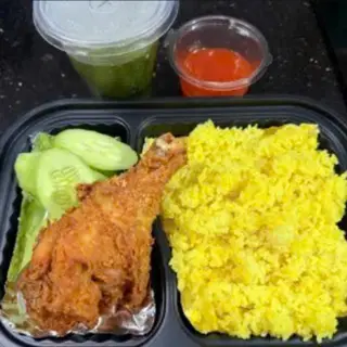 Hình ảnh Cơm Đùi Gà Xối Mỡ
