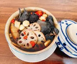 Hình ảnh Gà ác tiềm thuốc Bắc