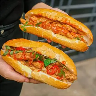 Hình ảnh Bánh mì chả cá