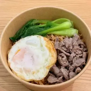 Hình ảnh Mì trộn xốt tôm - bò - trứng