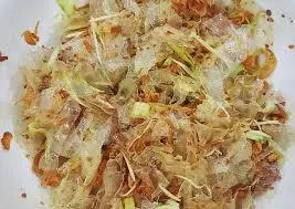 Hình ảnh Bánh tráng trộn tỏi bơ