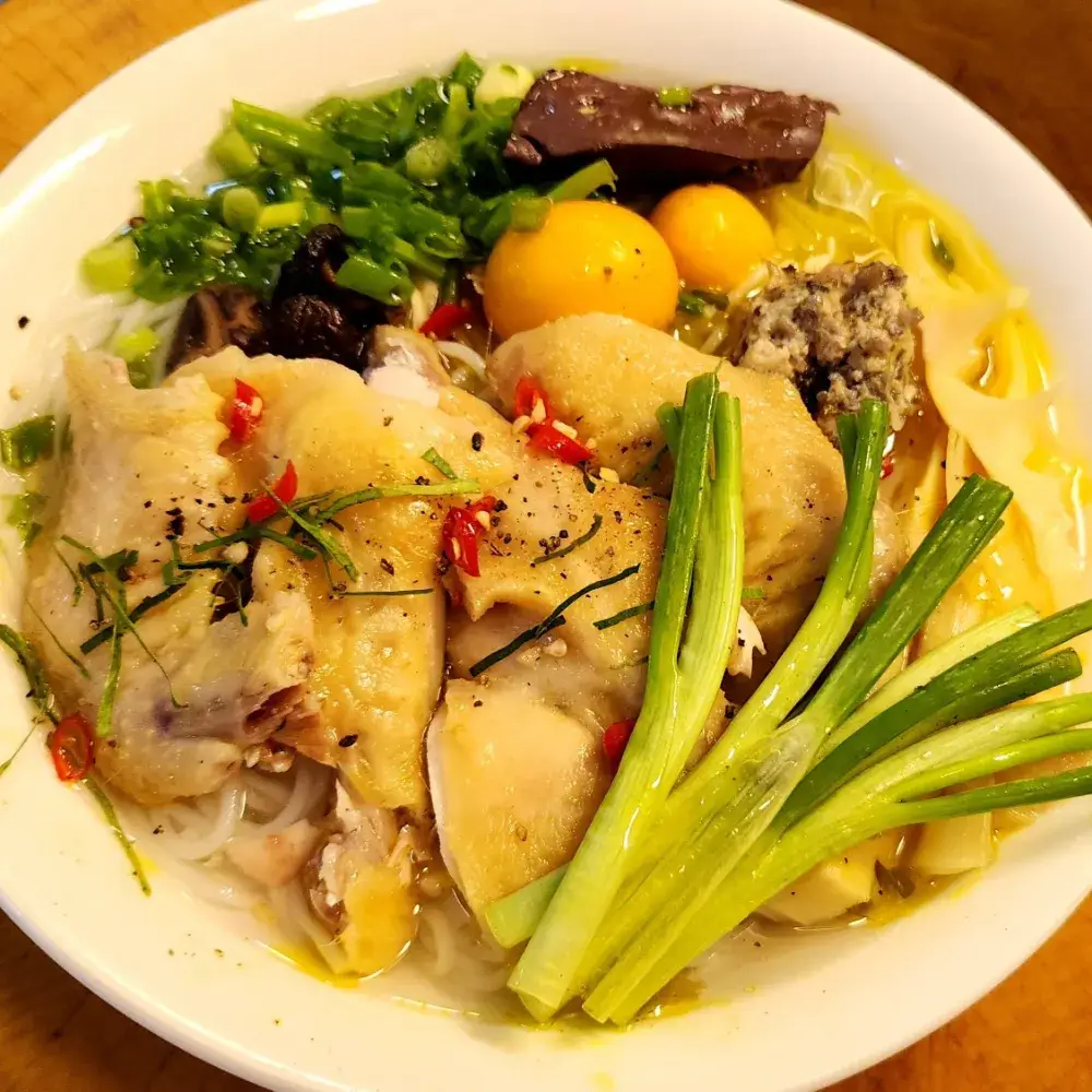 Hình ảnh Miến gà cặp cánh