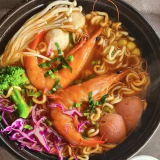 Hình ảnh Mì cay hải sản