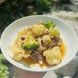 Hình ảnh Bò Xào Bông Cải 