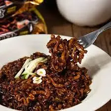 Hình ảnh Mì xốt tương đen