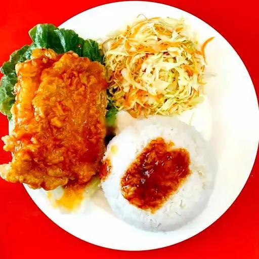 Hình ảnh Cơm gà truyền thống sốt cay