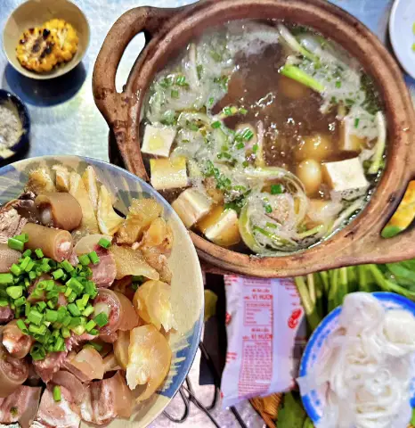 Hình ảnh Lẩu thập cẩm lớn