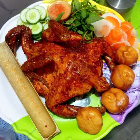 Hình ảnh A Thìn - Gà Nướng Sốt Ngũ Vị, Bánh Bao & Xôi - Phú Châu