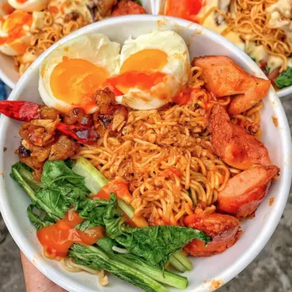 Hình ảnh Mì trộn thập cẩm xá xíu