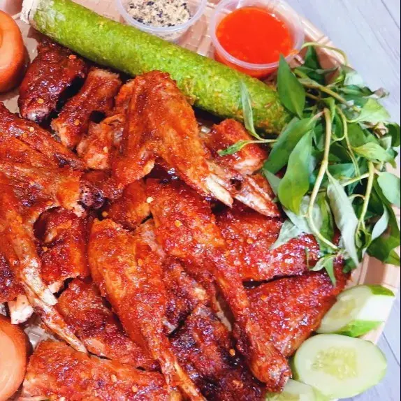 Hình ảnh Gà quay cơm lam