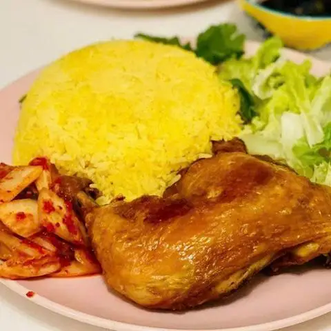 Hình ảnh Cơm Gà Trinh Trinh - Phú Định