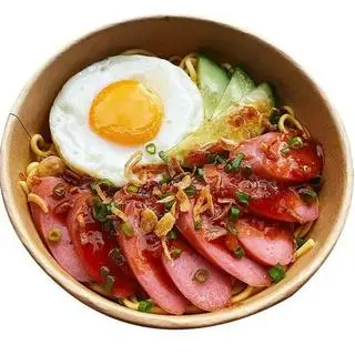 Hình ảnh Mì trứng xúc xích