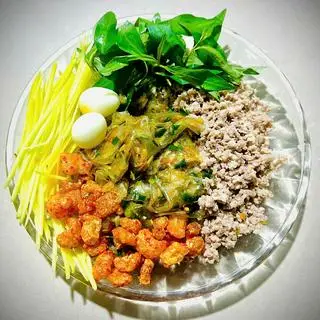 Hình ảnh Bánh tráng phơi sương thịt bằm tóp mỡ