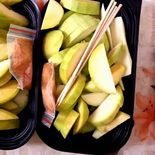 Hình ảnh Khay xoài chua giòn