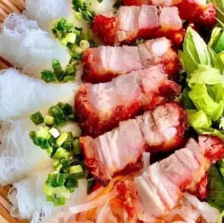 Hình ảnh Bánh hỏi heo quay