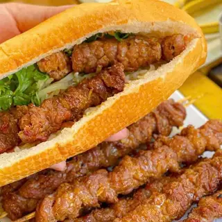Hình ảnh Bánh mì thịt xiên nướng