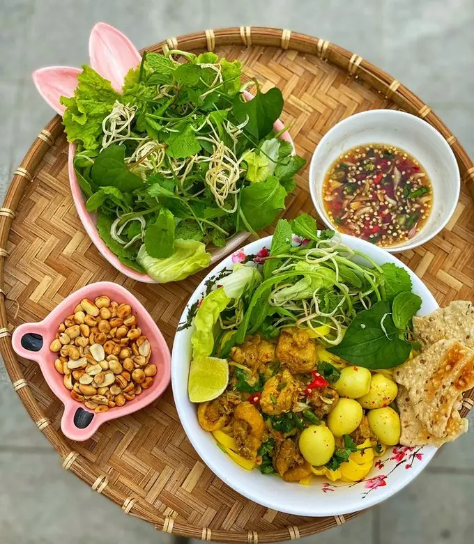 Hình ảnh Mì Quảng thịt trứng cút