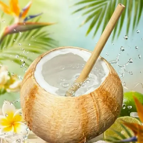 Hình ảnh Nước Dừa - Dừa Xiêm Gọt Trọc Coco - Nguyễn Văn Lượng