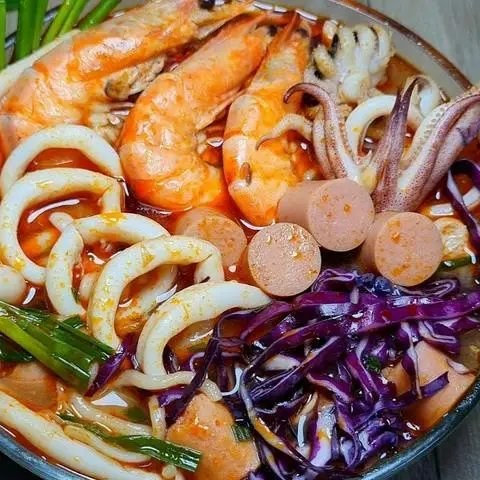 Hình ảnh Thanh Nhàn Quán - Mì Cay & Chân Gà Sốt Thái - Đường 3