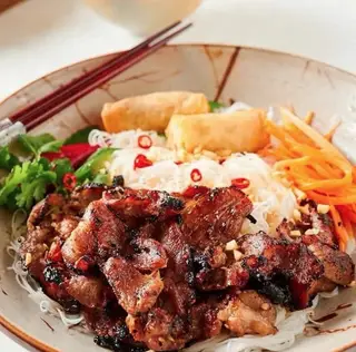 Hình ảnh Bún nem nướng thịt nướng