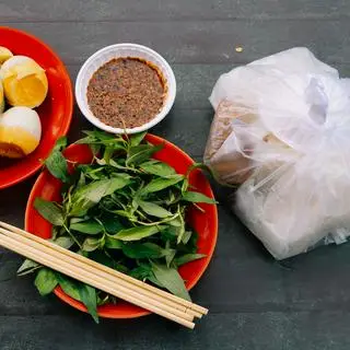 Hình ảnh Bánh tráng chấm