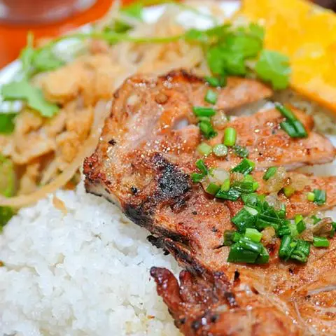 Hình ảnh Cơm Tấm, Bún Thịt Nướng - Hoa Sứ