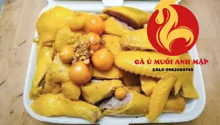 Hình ảnh Gà ủ muối nguyên con ôm trứng