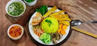 Hình ảnh Cơm gà - lòng gà trứng non