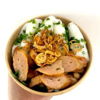 Hình ảnh Bánh hỏi heo quay + nem