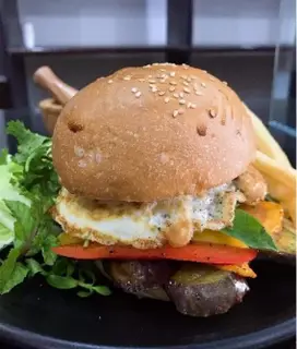 Hình ảnh Burger chay - Vegan Burger Combo