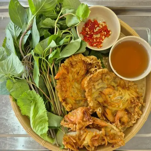 Hình ảnh Bánh Tôm Chiên - Kênh Tân Hóa