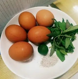 Hình ảnh Trứng gà luộc 5 quả
