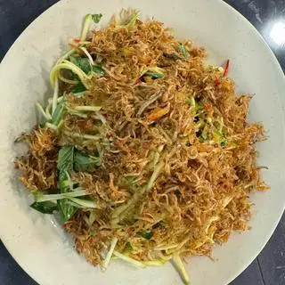 Hình ảnh Gỏi xoài xanh cá cơm