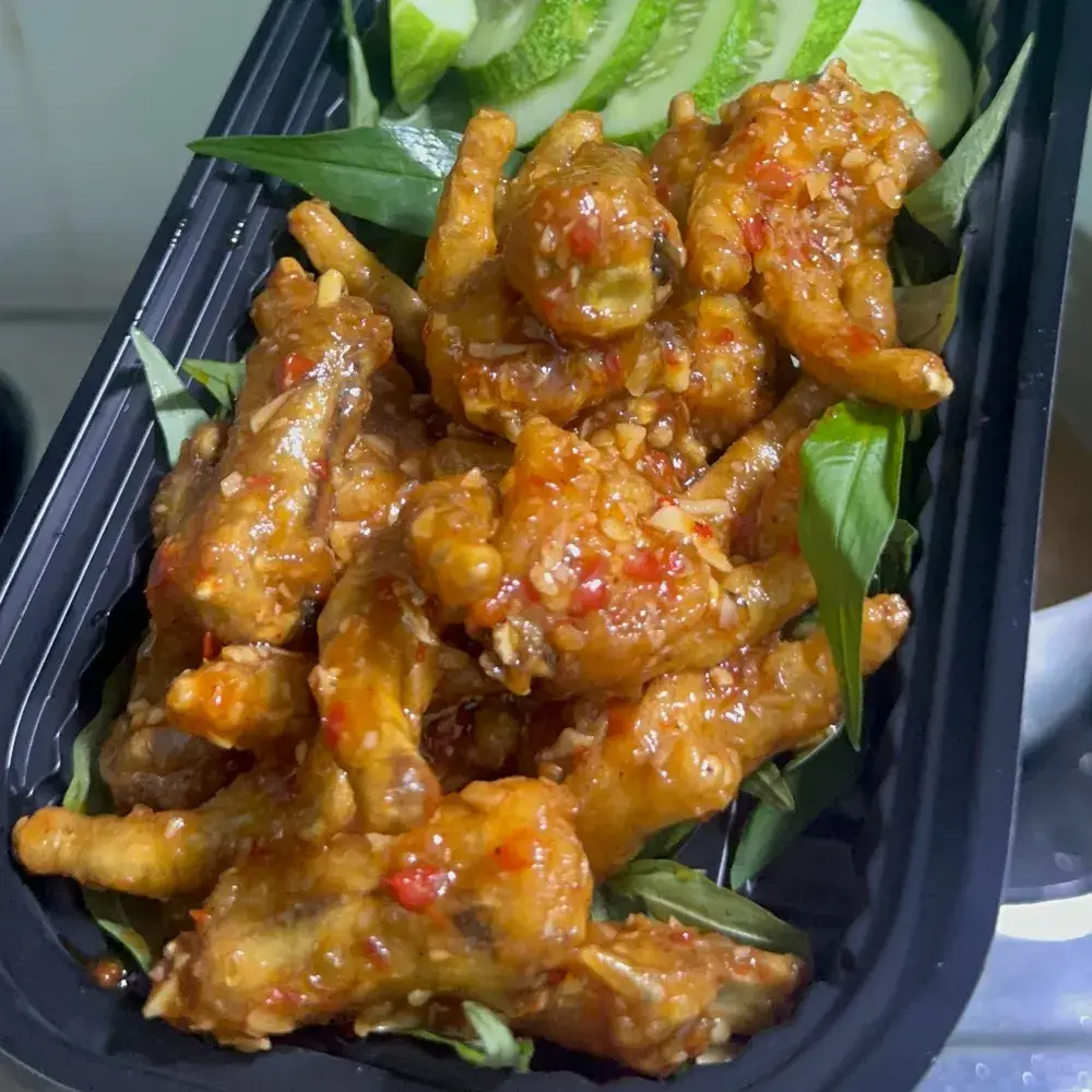 Hình ảnh Chân gà sốt bơ cay