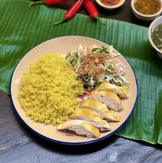 Hình ảnh Cơm gà chặt