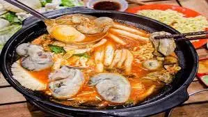 Hình ảnh Mì kim chi hàu
